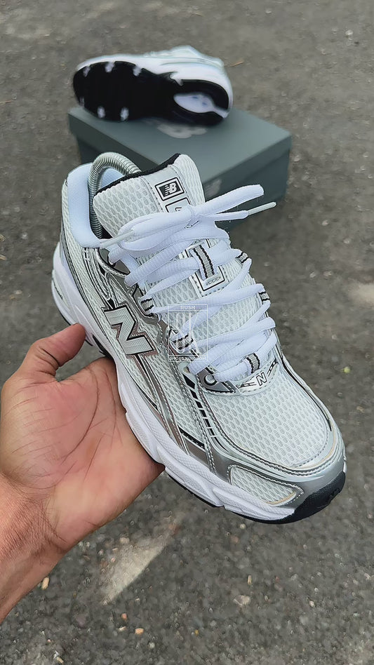 New Balance 740 🪙